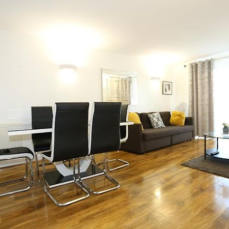 Lovely View 2 Beds 2 Bath Apartment, London Luaran gambar