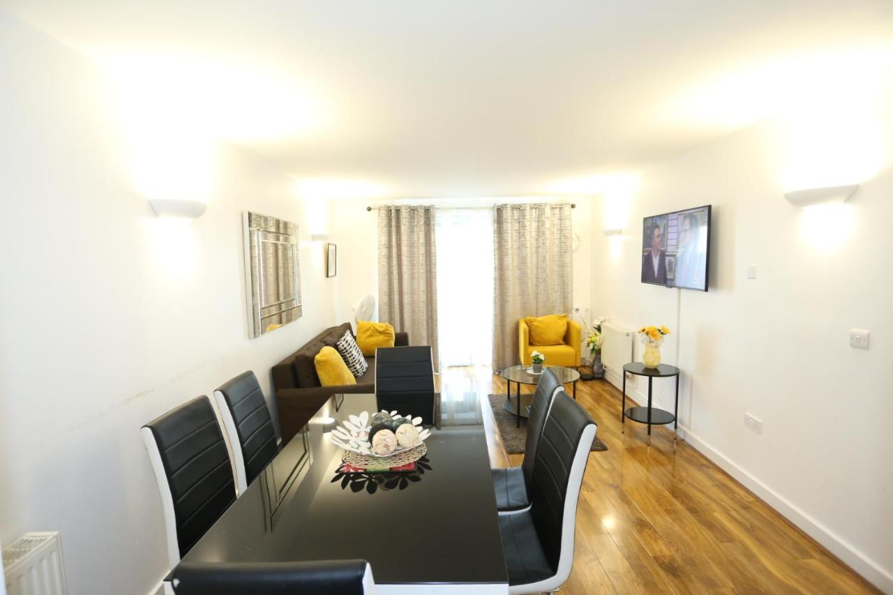 Lovely View 2 Beds 2 Bath Apartment, London Luaran gambar