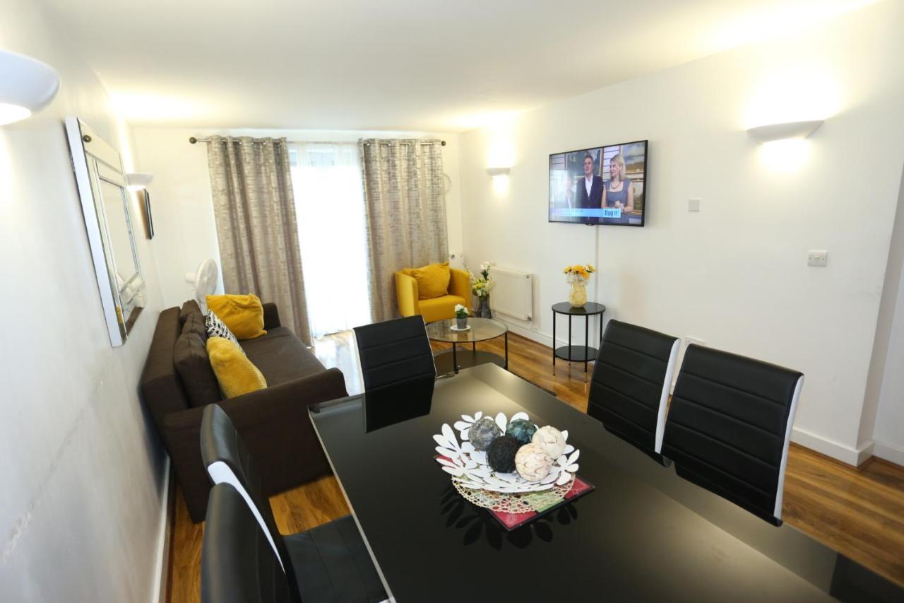 Lovely View 2 Beds 2 Bath Apartment, London Luaran gambar