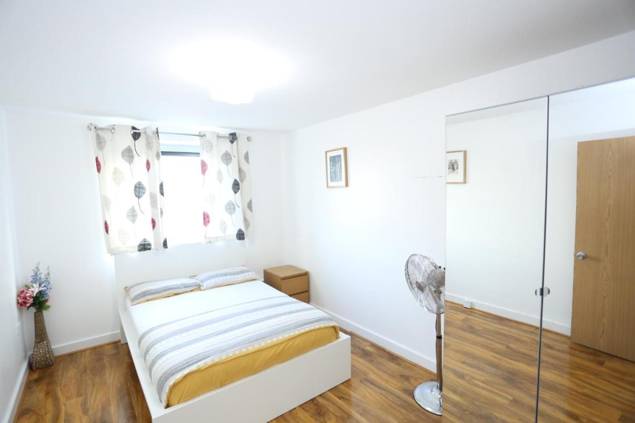 Lovely View 2 Beds 2 Bath Apartment, London Luaran gambar