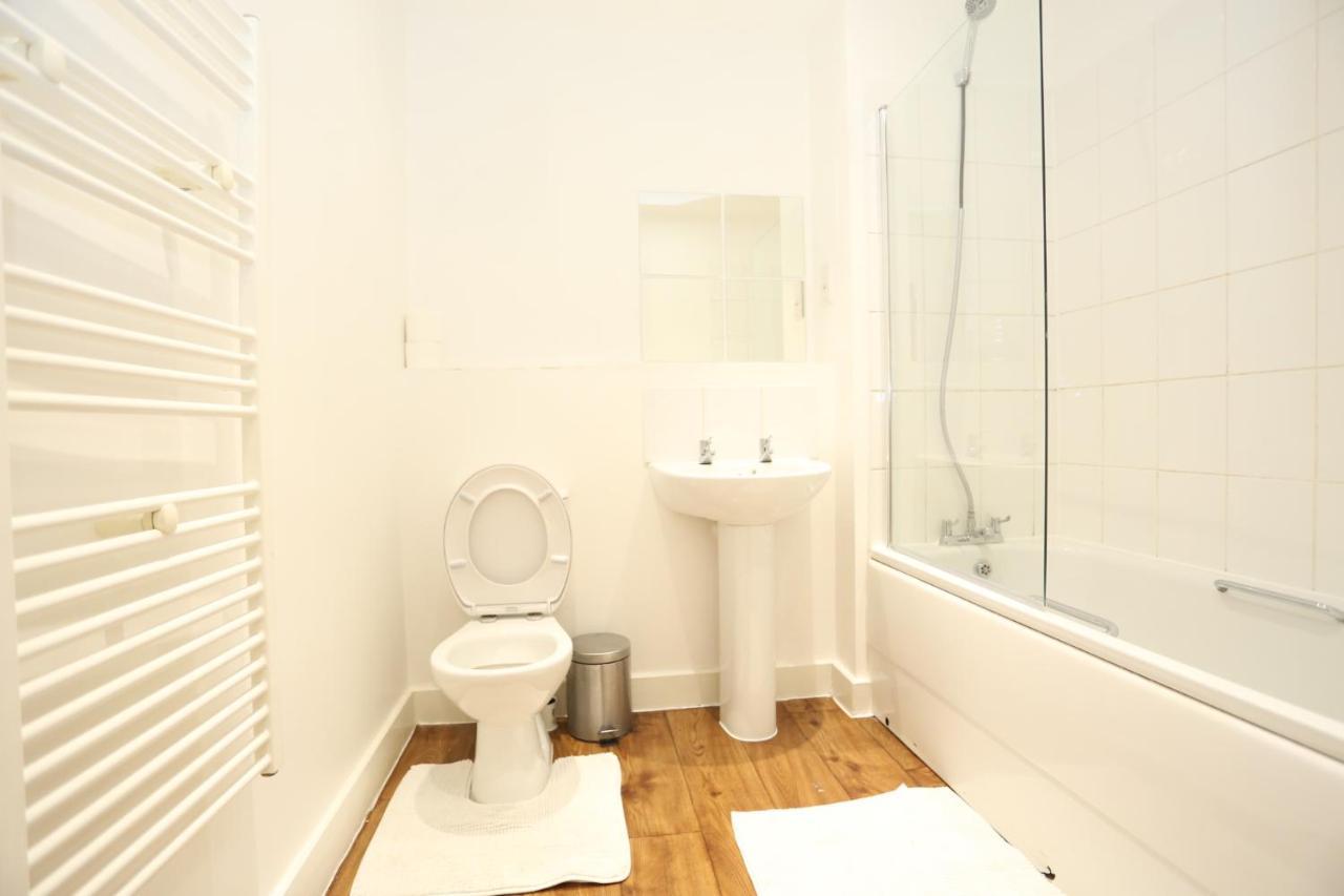 Lovely View 2 Beds 2 Bath Apartment, London Luaran gambar