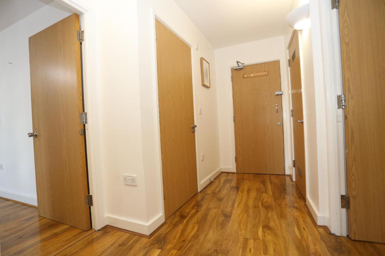 Lovely View 2 Beds 2 Bath Apartment, London Luaran gambar